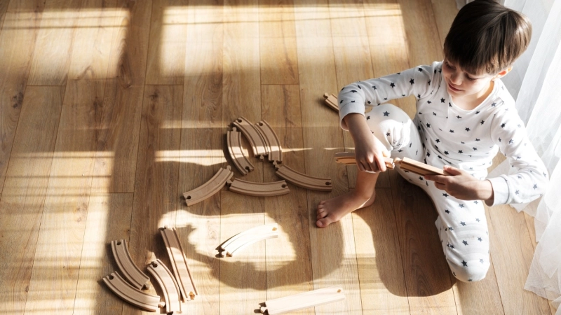 Drewniana podłoga a ogrzewanie podłogowe - Jak wybrać, za