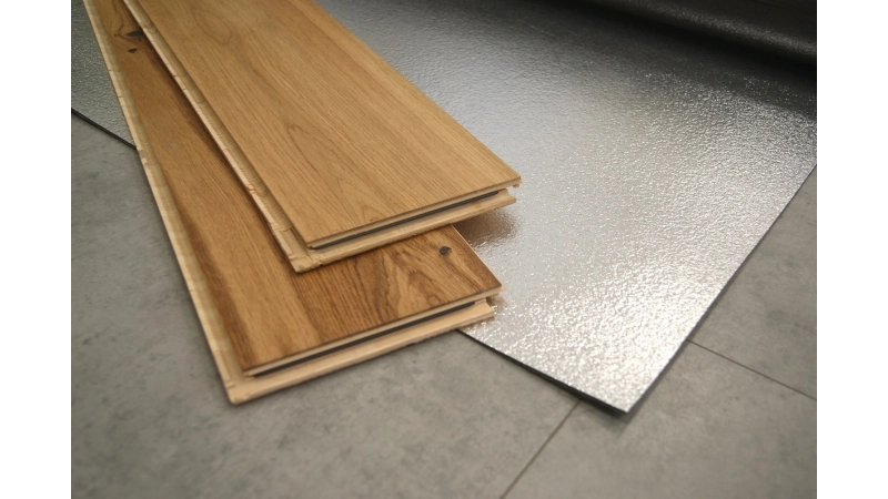 Drewniana podłoga a ogrzewanie podłogowe - Jak wybrać, za