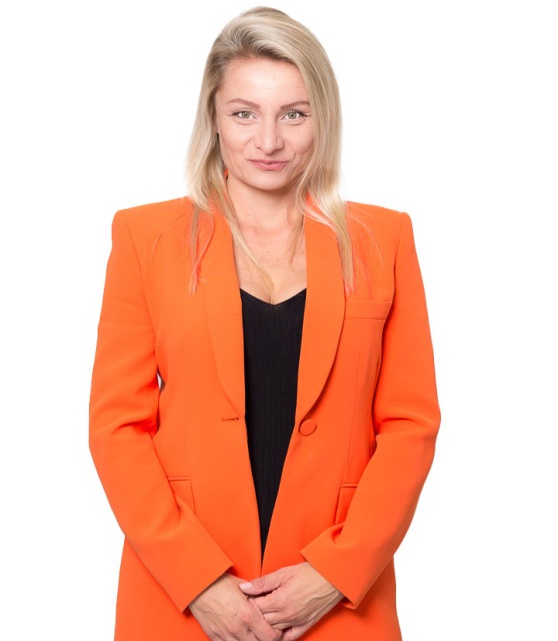 IZABELA ZIEMNICKA-UCIESZYŃSKA
