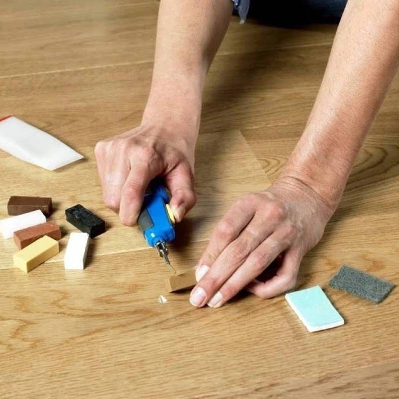 Zestaw naprawczy woski do naprawy paneli Quick-Step, QSREPAI